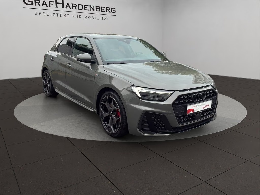 AUDI A1 40 TFSI S LINE